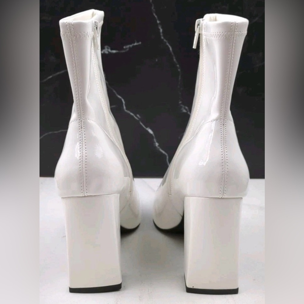 Wild Pair White Patent Block Heel Dressy Booties Shoes NWT sz 8.5 retro 70s - Picture 11 of 11